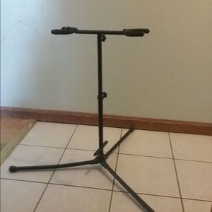 Double guitar stand